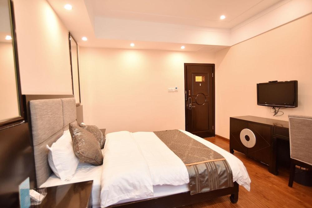 Sam Cozy Hotel Ченду Екстер'єр фото